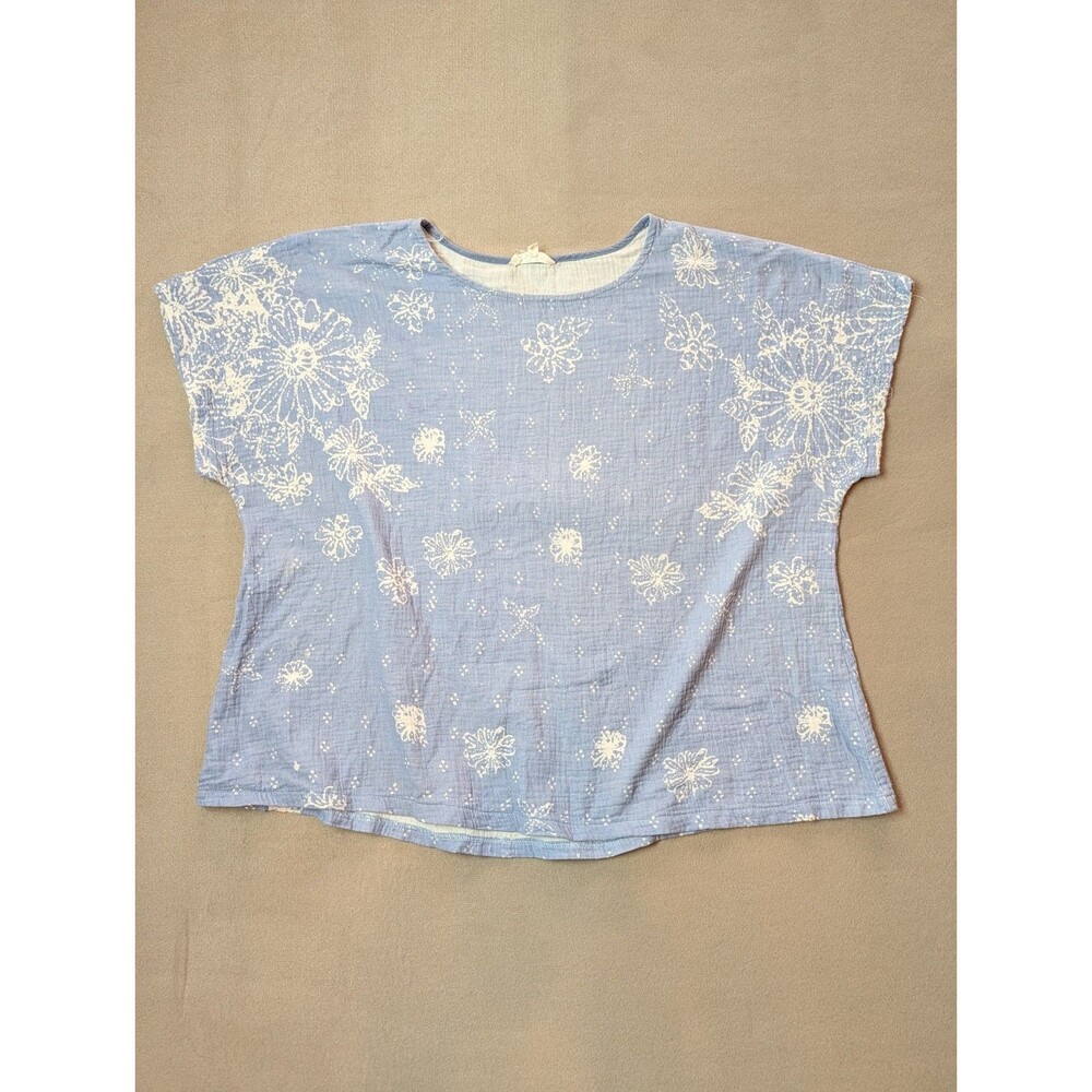 Easel tshirt Tee 100% cotton womens S top light blue floral with cap sleeves